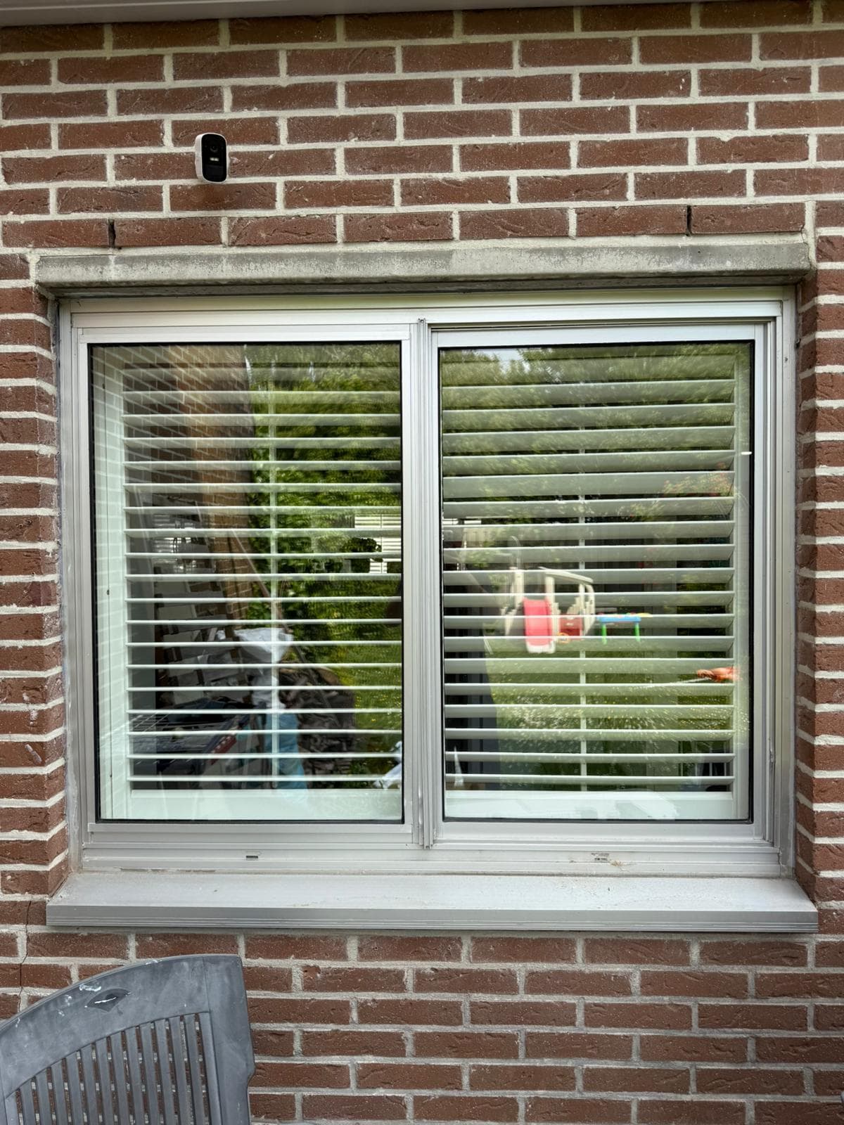 Wit PVC raam zomerdag